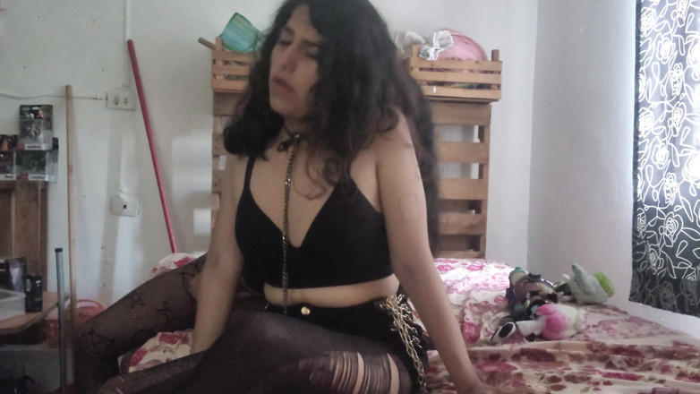 My hottest videos: Două fete trans se mângâie reciproc și apoi își fac o muie...