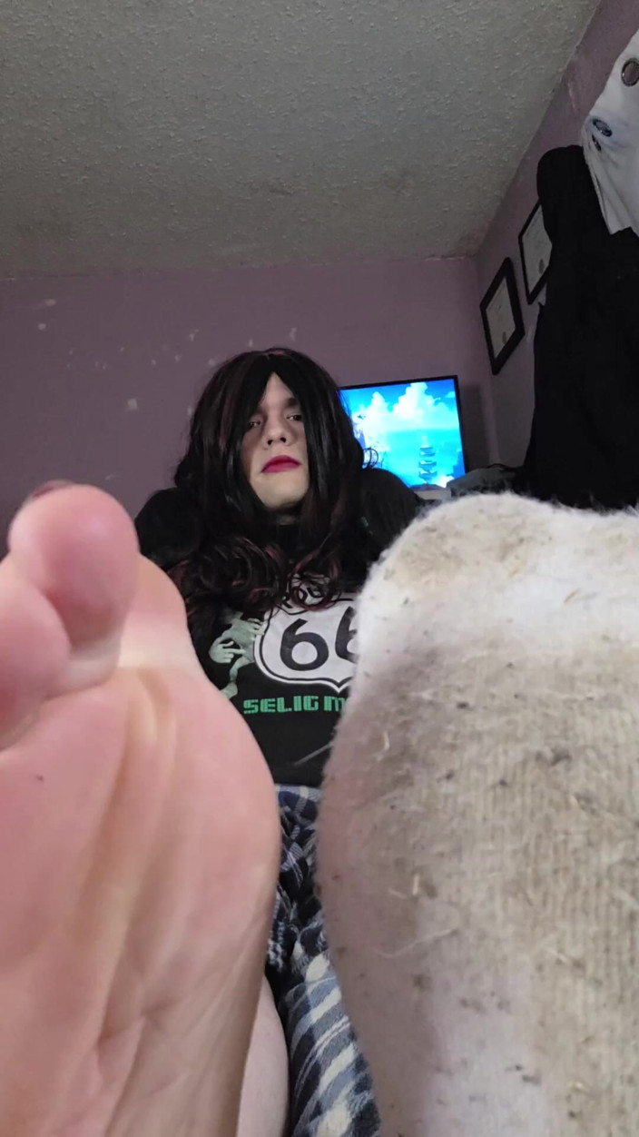 Miss Dimples: POV: Jsi můj manžel a právě jsi se probudil (edice nohou)