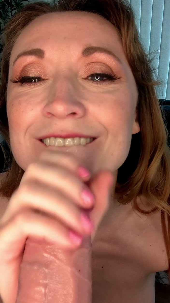 Lily kink: Your Secret Cheating Cougar MILF Neighbour Wants to Satisfy You
