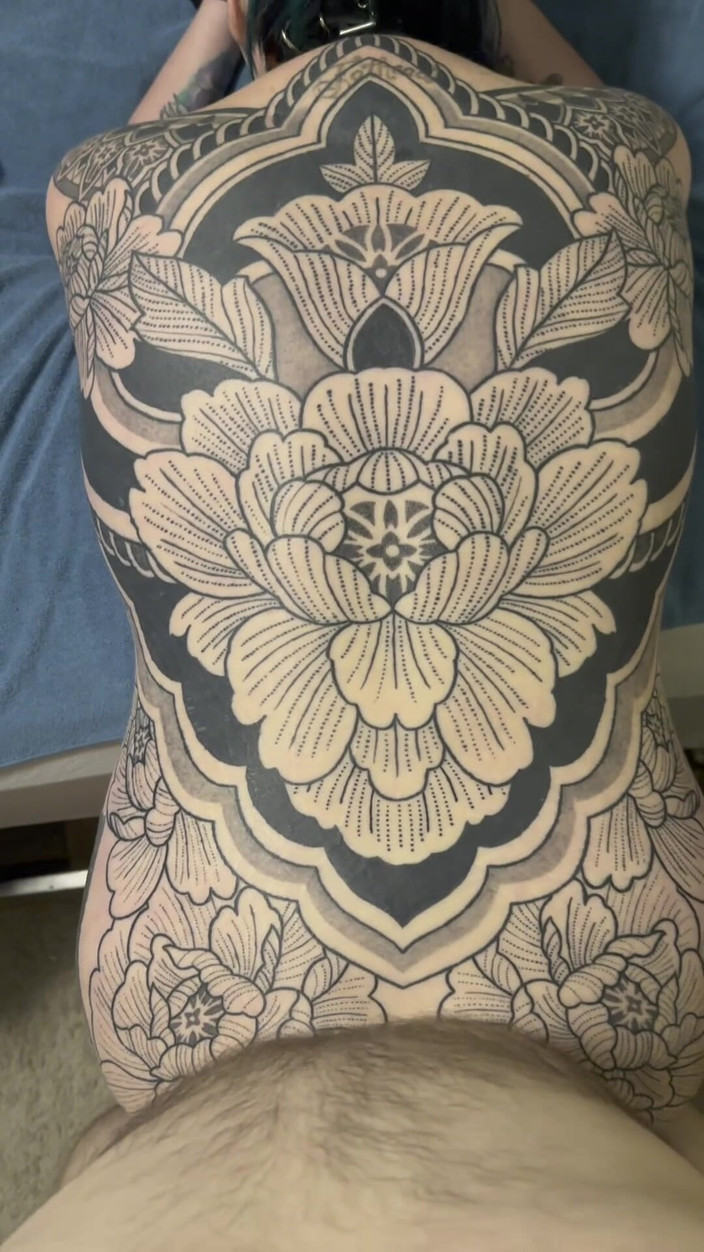 Slave Gigi: Obrovská zející kunda po fistingu