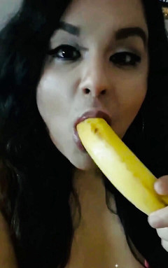 Miss Madii: Blowjob pisang deepthroat