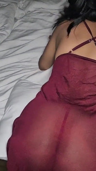 (Net Hintçe ses) Seksi Hintli üniversiteli kız seksi kıyafetle sikişiyor