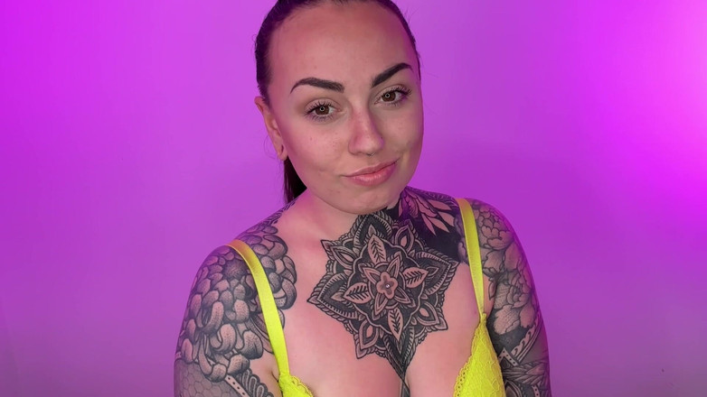 Miss Valentina: 흑인 대물 자지에게 따먹히는 핫한 소녀