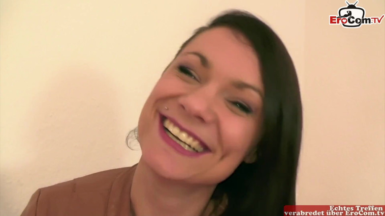 EroCom: Real casting amateur con una flaca alemana