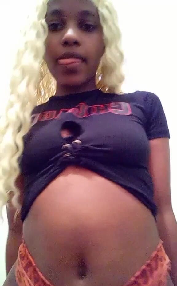 Minayi: Kamu pengen aku bikin kamu tiktok tapi bugil 1