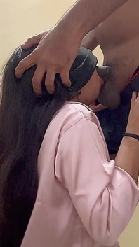 18-jährige indische delhi freundin hart von hinten von amateur-desi teen-college-mädchen mit großem rücken gefickt