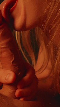 Perfektes Mädchen Gibt Einen Tiefen Blowjob Mit Viel Spucke - Sinnliche Asmr