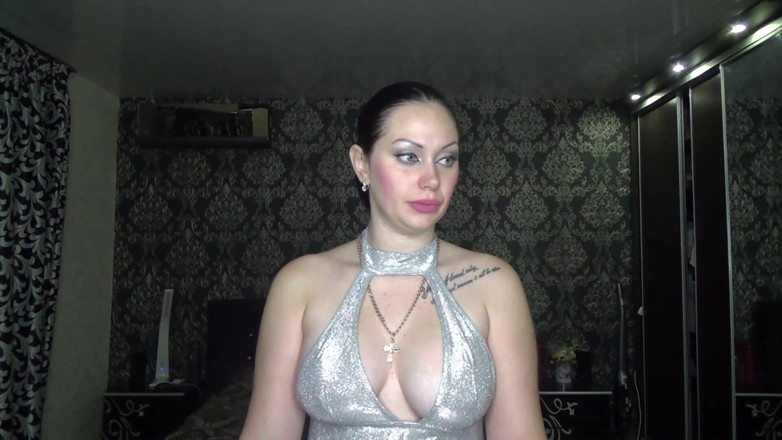 Goddess Misha Goldy: Senden daha güçlüyüm! Kas ibadeti ve kas hakimiyeti! Maksimum tekrarlarım!