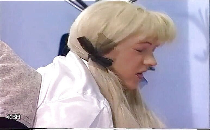 Dominate That Babe: Специальный выпуск со шлепаньем с горячими тинками