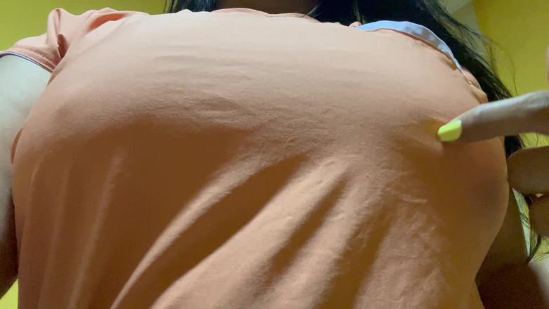 pampammedallo: Verpleegster laat zichzelf opnemen door perverse camera