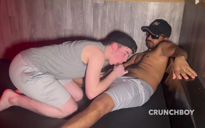 TRANSBOY STUDIO PUSSY MAN: 4655 Transboy fodido por xxl duck árabe na sauna