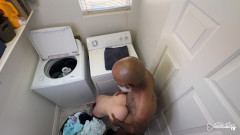 Kyla Keys: Gratis gebruik in de wasruimte