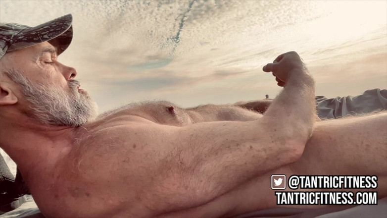 Tantric Fitness: 海滩贝特！