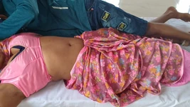 Sarika si tante seksi india lagi asik habis-habisan sama suaminya
