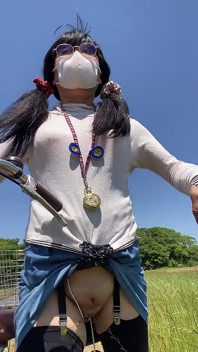 No235 ซุกอยู่บนทางเดินเขื่อน