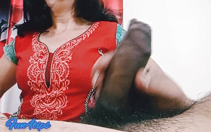 Bolly Karma: Una calda moglie disoccupata