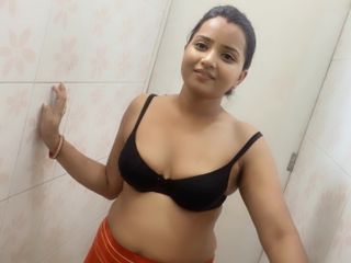 Queen Soniya: Bhabhi Bathroom Fakking