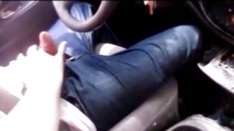 Fat House Wife: Manželka výlet na pláži s kamarádem promění v sexuální honění...