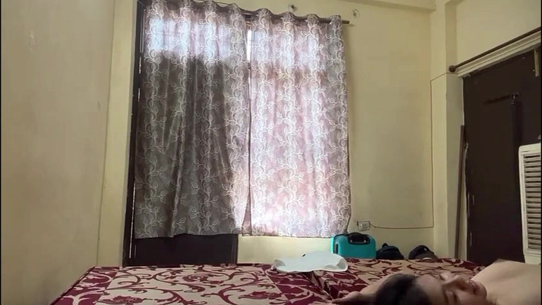 StepSiblingCaught: Indiancă sexy desi gf-iubit la hotel video cu sex viral
