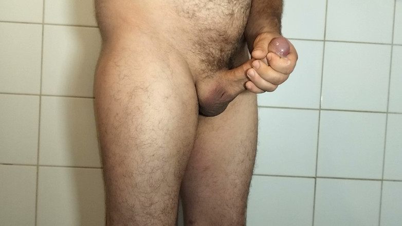 Uhri: 화장실에서 자위