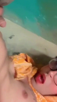Najgorętsze wideo pee smallow