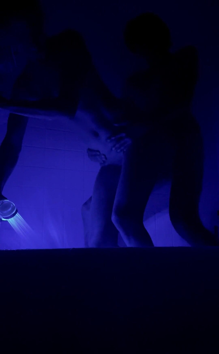 VibeWithMommy: Tato sprchová hlavice udělala ze sprchy sex, který opravdu stojí...