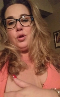 Lily Bay: Titty úterý! LilyBay73