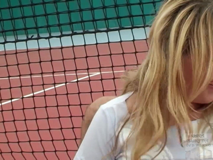 Chica Suicida DVD: Seks panas Dara kecil molek di Gelanggang Tenis