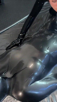 Mistressae and Shannon Huxley: the Vac Bed