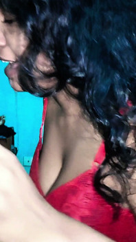Vera moglie sexy in un trio con la mia migliore amica parte-2