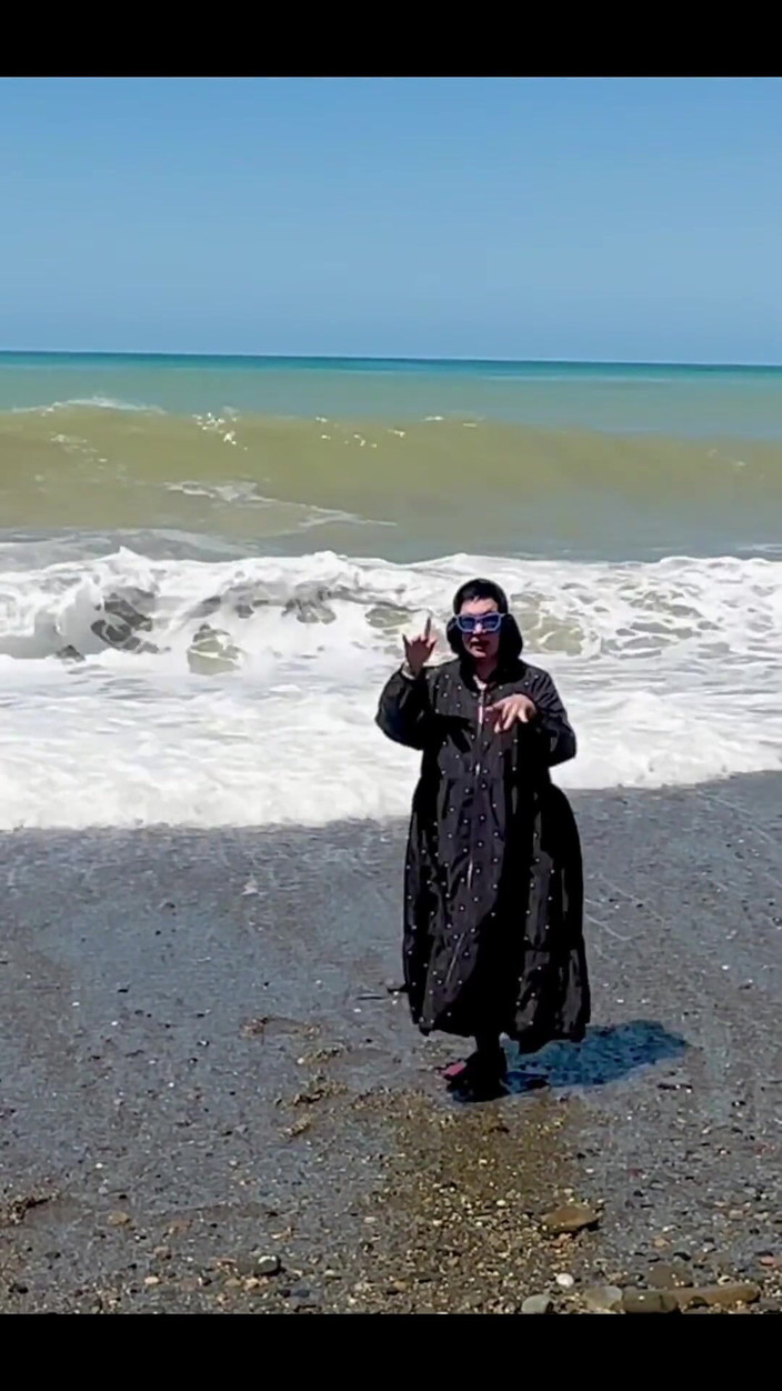 KarmenMilf: Vakantie Zee