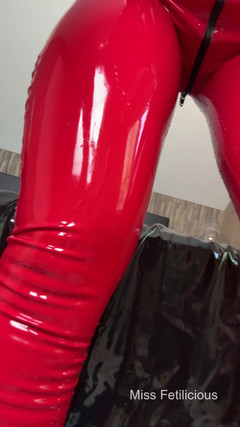 Miss_Fetilicious: Super verschwitzte Latexsocken