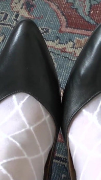 Sobre mis talones pies, JOI, POV, Lady Victoria Valente