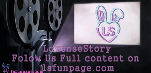 TheloveStory: Napalona przyrodnia siostra nie może przestać palcami jej mokrej dupy...