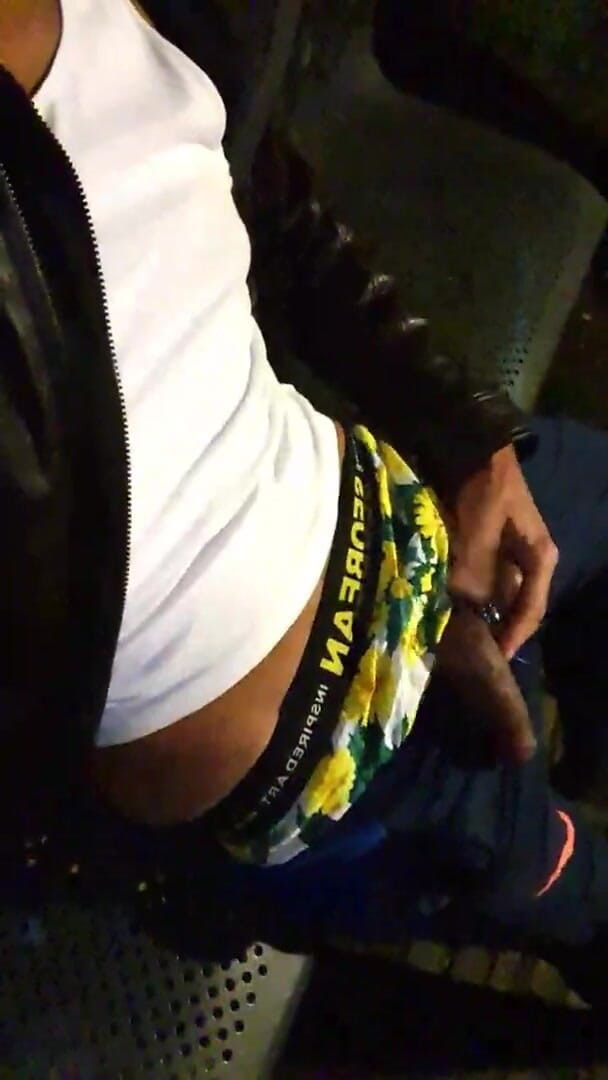 Slutboyben: Slutboyben Cam4 brainfukked în aer liber porc I complete public cam4...