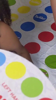 Twister seksi dibimbing Eileen Wournos, Nataliya Crimson dan Lady Butterfly Disemak