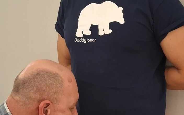 Dexterxxlfun: Sexy amigo ser chupado ha