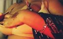 HotGirl21: Ragazza sexy con grandi tette mostra e poi si mostra...