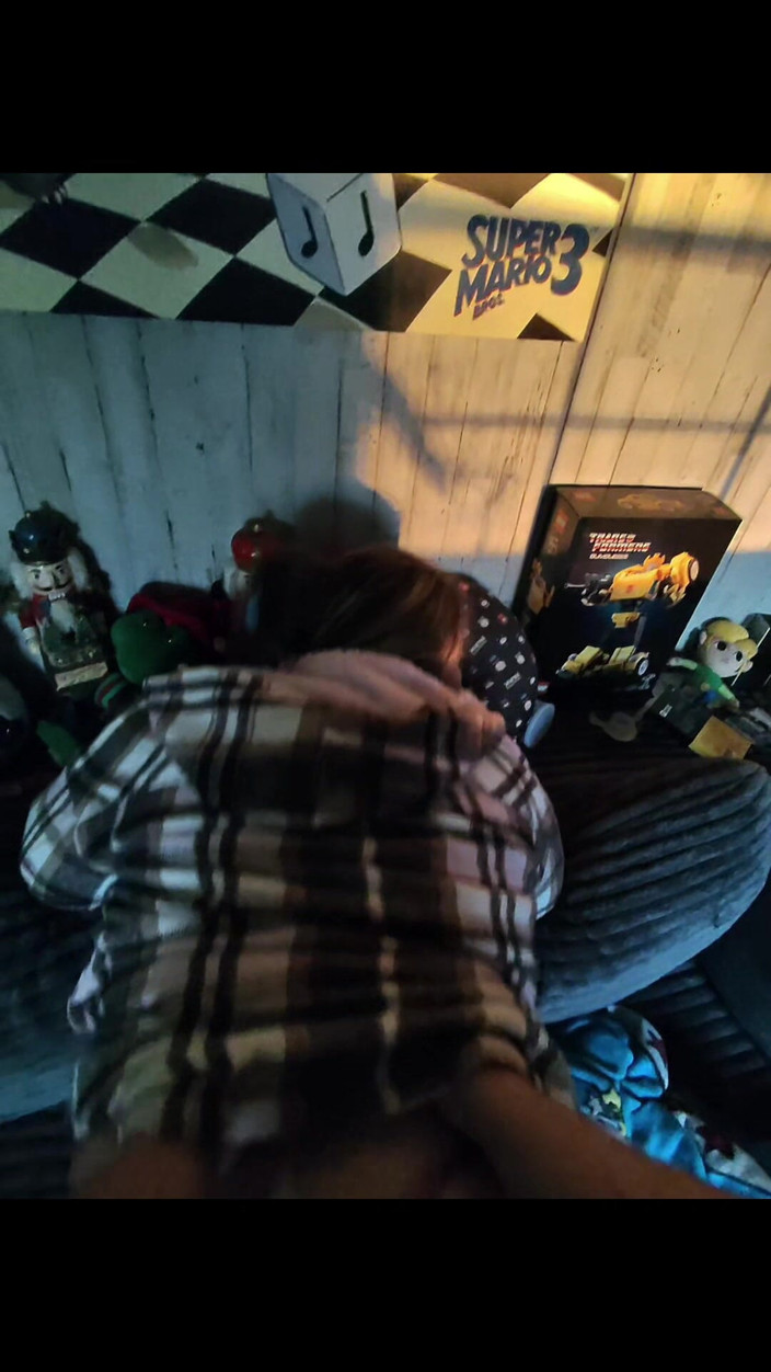 Mrs Awesome: Uzyskiwanie mojej cipki walił przed kolacją.