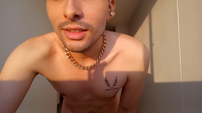 Diego_latinboy: Super viteză goală singură acasă videoclip porno amuzant homosexual