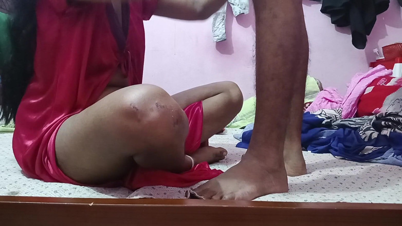 deshivairalvabi: Adik ipar pertama kali dientot sama saudara tiri suaminya sendiri