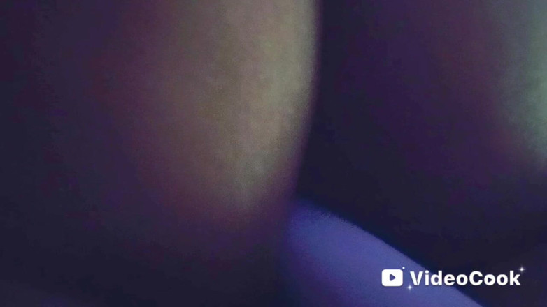 Lola Tha Pink Bunny: Joacă cu vibratorul noaptea târziu!!