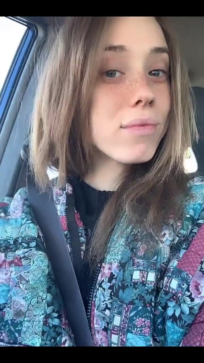 Tia Tizzianni Productions: ट्विटर ने मुझे सीधे बालों से प्यार किया! क्या तुम सब सोचते हो?