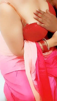 Saree vermelho indiano quase fodido por Devar