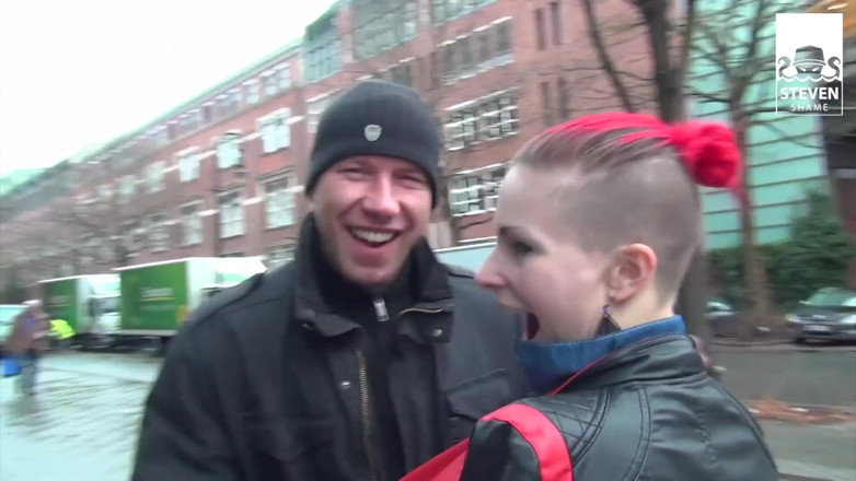 Steven Shame: Зв'язайся з худенькою сучкою: двоє хлопців діляться рудою