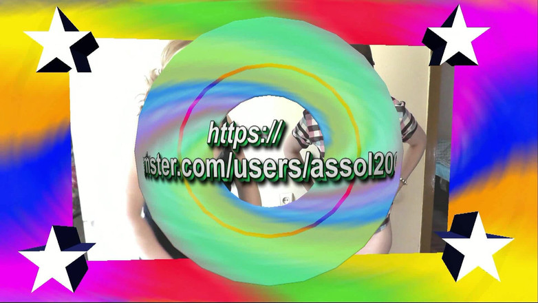 Assol: Lesbianas. Mujer adulta milf rubia besa hermosa sexy dulce morena...