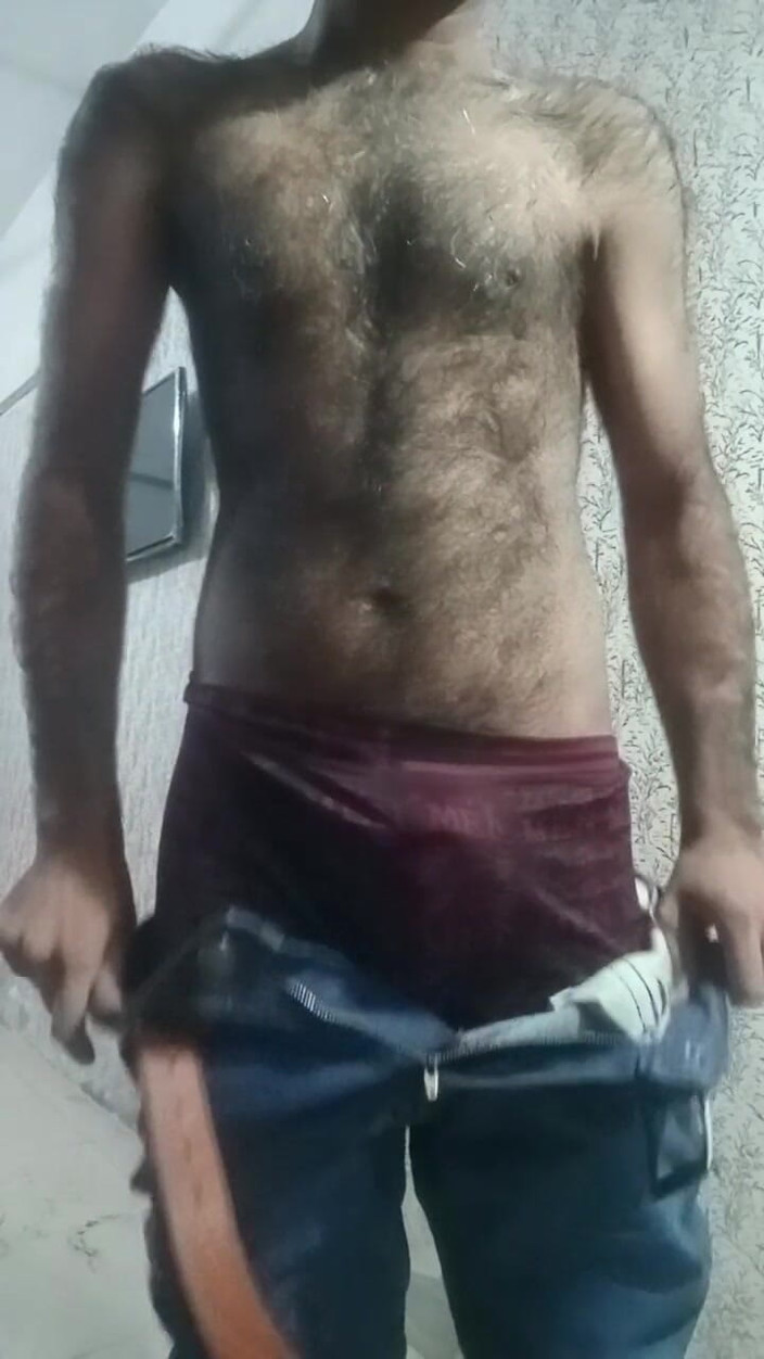 Azie Joey: 털이 무성한 쇼