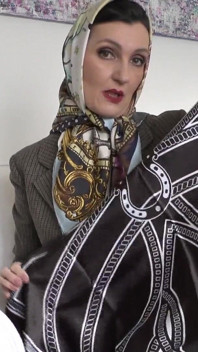 Tâche quotidienne coquine pour ma salope en satin, Lady Victoria Valente