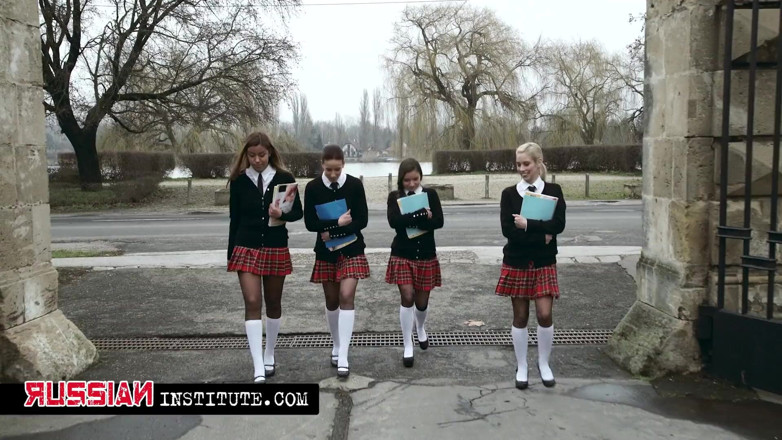 Russian Institute: Lea Guerlin กับ Apolonia Lapiedra ยั่วหมอ