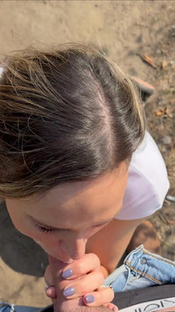 Ejaculare facială uriașă și înghițire de spermă